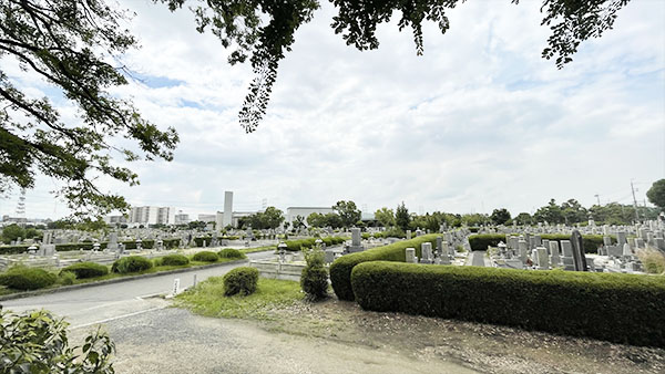大阪市設瓜破霊園で、お墓掃除代行受付中
